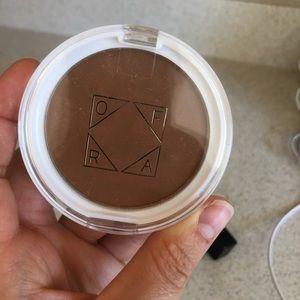 Ofra bronzer